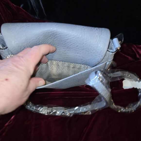Moda Luxe Henri Foldover Zip Crossbody Lavender Gray Pebbled Faux Leather NWT - Picture 4 of 13